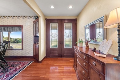 Just under 4,000 sq ft of refined luxury, this 4 bed, 3 full + 2 - photo 20