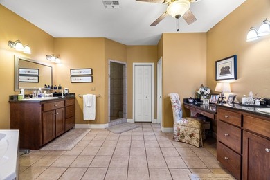 Just under 4,000 sq ft of refined luxury, this 4 bed, 3 full + 2 - photo 27