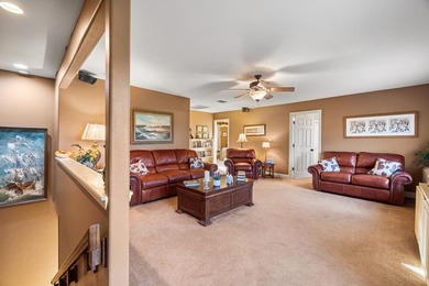 Just under 4,000 sq ft of refined luxury, this 4 bed, 3 full + 2 - photo 30