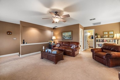 Just under 4,000 sq ft of refined luxury, this 4 bed, 3 full + 2 - photo 31