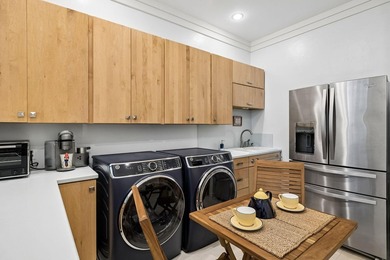 Built by original owners with a 8ft. concrete privacy wall, new - photo 36