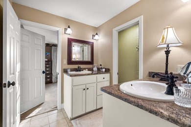 Just under 4,000 sq ft of refined luxury, this 4 bed, 3 full + 2 - photo 37
