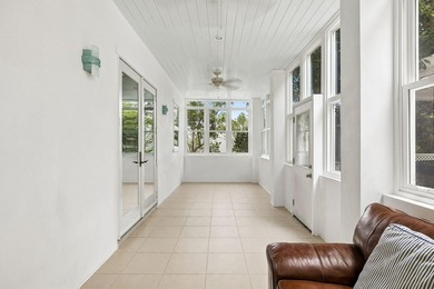 Built by original owners with a 8ft. concrete privacy wall, new - photo 38