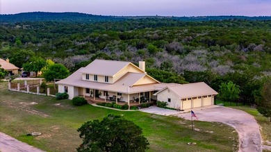 Just under 4,000 sq ft of refined luxury, this 4 bed, 3 full + 2 - photo 42
