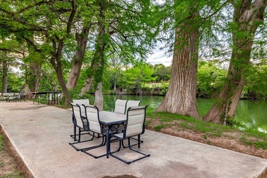 Just under 4,000 sq ft of refined luxury, this 4 bed, 3 full + 2 - photo 48