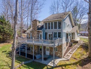 Exceptional lakefront home on beautiful Lake Santeetlah offering - photo 3