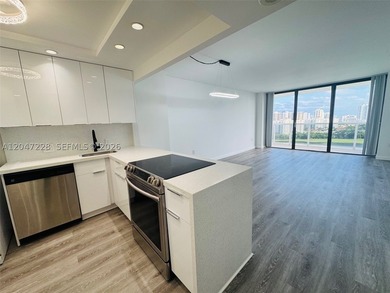 LOCATION ,LOCATION LOCATION Stunning and Beautiful New APT 1/1 - photo 8