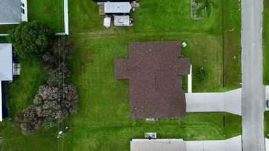 Welcome to this spacious 3-bedroom, 2-bathroom home ideally - photo 3