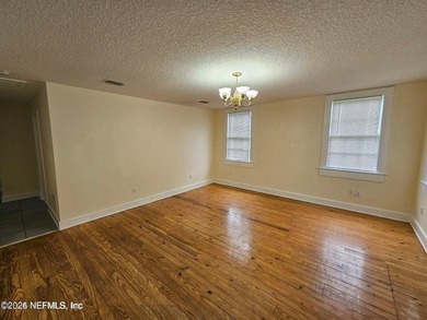 Rare opportunity in South San Marco, enjoy the privacy of a - photo 5