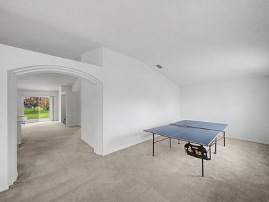 Welcome to this spacious 3-bedroom, 2-bathroom home ideally - photo 9