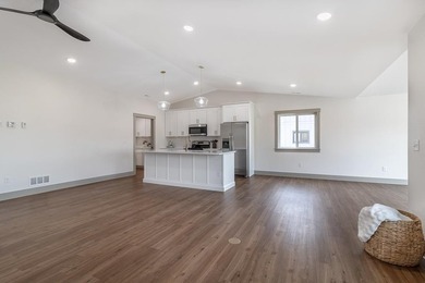 New Construction - 2 bedrooms, 2 bathrooms, oversized 2-stall - photo 11
