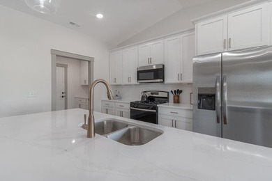 New Construction - 2 bedrooms, 2 bathrooms, oversized 2-stall - photo 14