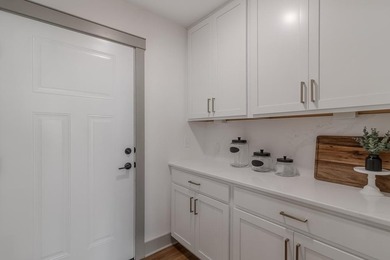New Construction - 2 bedrooms, 2 bathrooms, oversized 2-stall - photo 17
