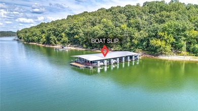 BOAT SLIP w/lift conveys at end of cul-de-sac. Remodeled luxury - photo 3