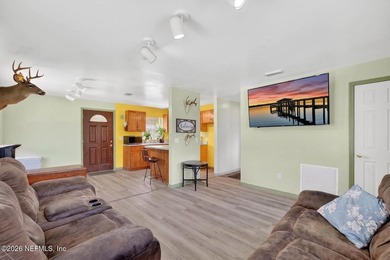 Some homes are built to blend in -- others are meant to stand - photo 9