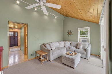 Welcome to the Guest House-your opportunity to enjoy attainable - photo 8