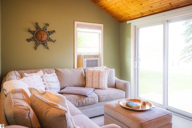Welcome to the Guest House-your opportunity to enjoy attainable - photo 9