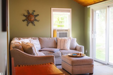 Welcome to the Guest House-your opportunity to enjoy attainable - photo 10