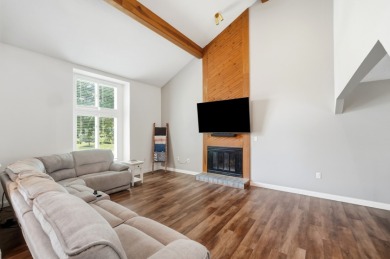 Fabulous Renovation! Close to the Beach and Rental Docks! - photo 3