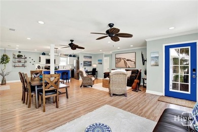 Just 3 blocks from the beach, this beautifully updated three - photo 4