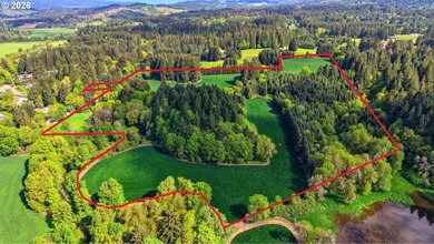 Discover the perfect blend of privacy, natural beauty, and - photo 6
