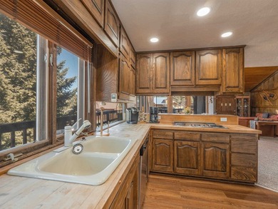Embrace the ultimate mountain lifestyle in this exceptional home - photo 12