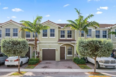 (private lake, pond, creek) Townhome/Townhouse For Sale in Homestead Florida