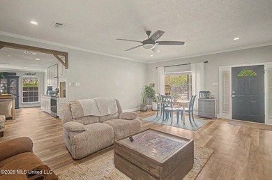 Here is another chance to grab this beautiful home!! Ready to - photo 3