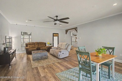 Here is another chance to grab this beautiful home!! Ready to - photo 5