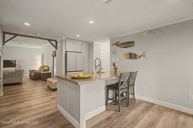 Here is another chance to grab this beautiful home!! Ready to - photo 6