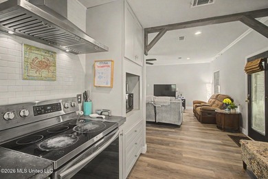 Here is another chance to grab this beautiful home!! Ready to - photo 7