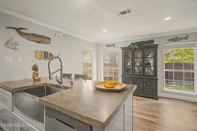 Here is another chance to grab this beautiful home!! Ready to - photo 8