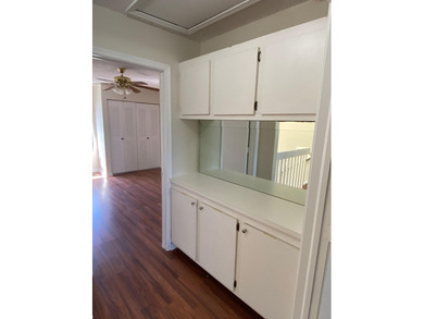 PRIME LOCATION IN A GATED COMMUNITY! THIS BEAUTIFUL TOWNHOME - photo 9