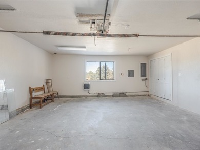 Embrace the ultimate mountain lifestyle in this exceptional home - photo 41