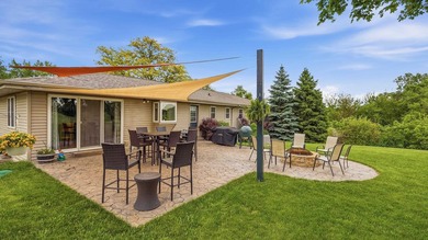 Backing up directly to the beautiful Lacoma Golf Course, Red - photo 43