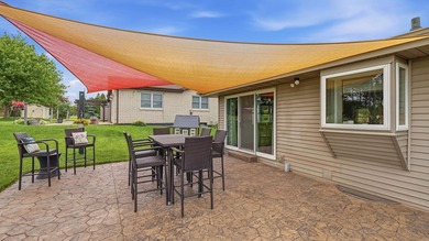 Backing up directly to the beautiful Lacoma Golf Course, Red - photo 44