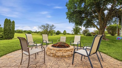 Backing up directly to the beautiful Lacoma Golf Course, Red - photo 49