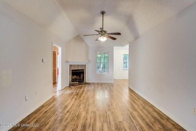 Investment opportunity on a quiet cul-de-sac-perfect for buyers - photo 5