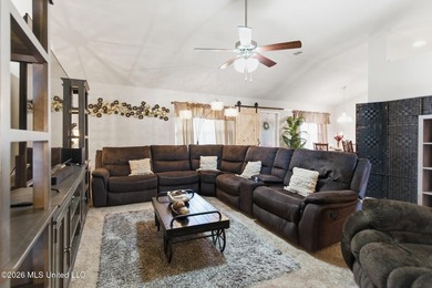 Move-in ready home in the heart of Ocean Springs! This 3-bedroom - photo 7