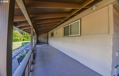 Everything your looking for is here! Private setting with - photo 3