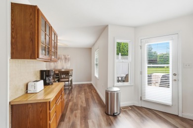 Fabulous Renovation! Close to the Beach and Rental Docks! - photo 8