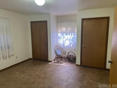 This cozy bungalow, with 1 bedroom and 1 bathroom, has a perfect - photo 15