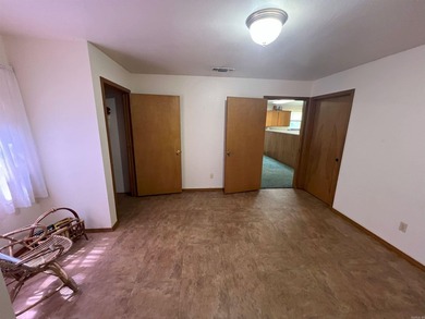 This cozy bungalow, with 1 bedroom and 1 bathroom, has a perfect - photo 16