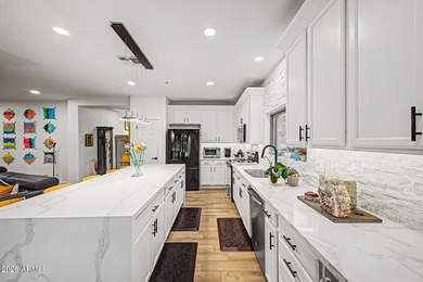 Welcome to your exclusive sanctuary where luxury, comfort, and - photo 25