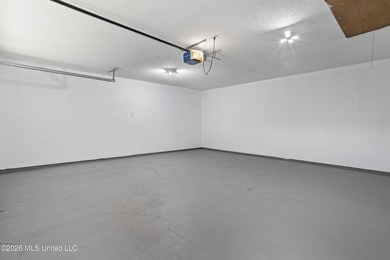 Welcome home to this beautifully updated 4-bedroom, 2-bath - photo 28