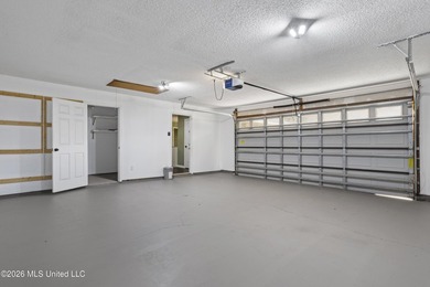 Welcome home to this beautifully updated 4-bedroom, 2-bath - photo 29