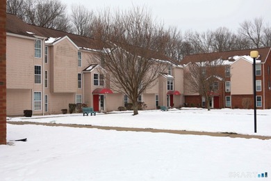 Trap Falls Reservoir Condo Active Under Contract in Shelton Connecticut