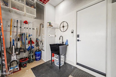 Welcome to your exclusive sanctuary where luxury, comfort, and - photo 43