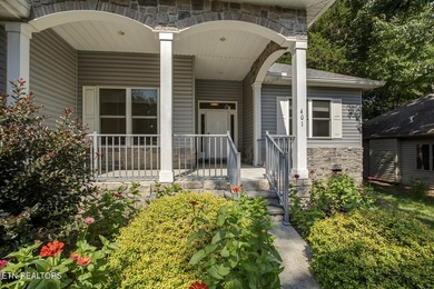 Looking for Garage space? This is the one! This beautiful - photo 4