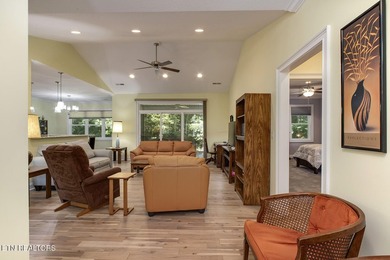Looking for Garage space? This is the one! This beautiful - photo 6